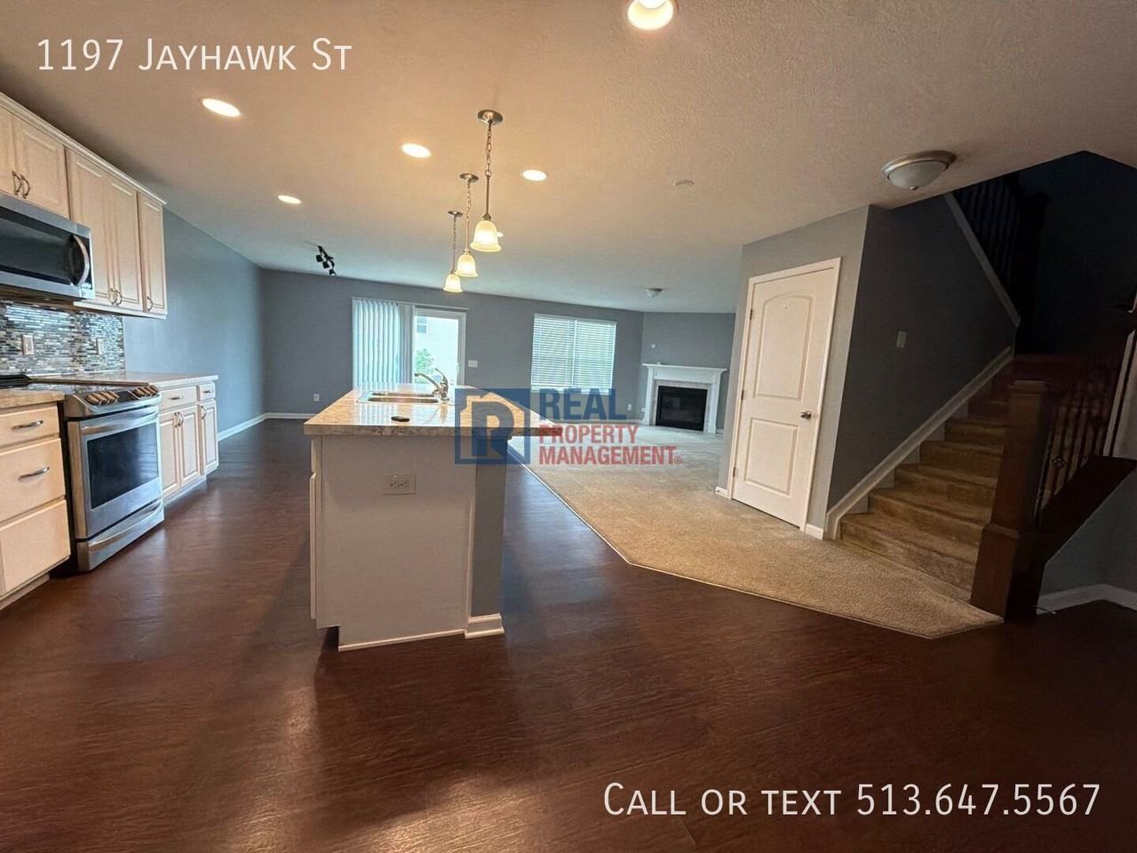 1197 Jayhawk St - Photo 7 of 32