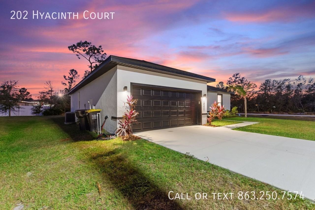 202 Hyacinth Ct - Photo 6 of 36
