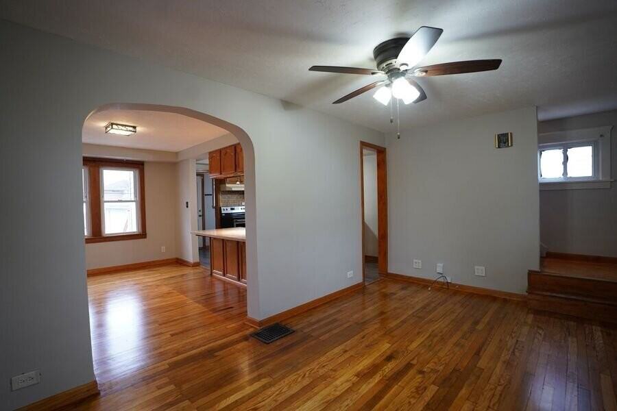 3714 Russell Ave - Photo 4 of 34