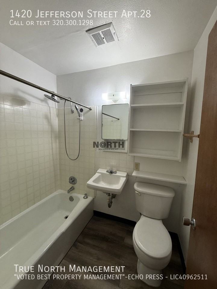 1420 Jefferson St Apt 28 - Photo 4 of 10