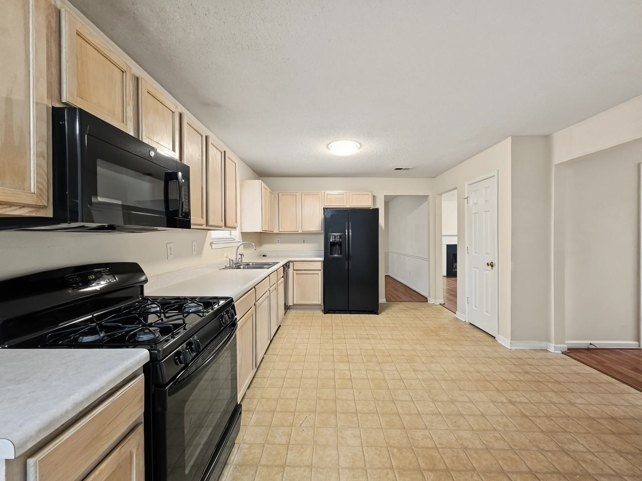 2416 Rambling Way #NA - Photo 4 of 26