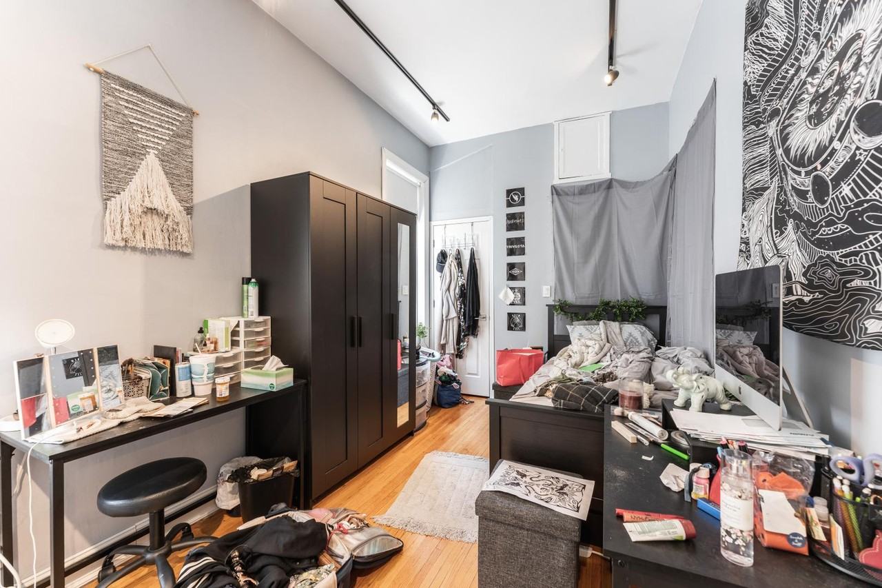 2834 W Lyndale St #1 - Photo 6 of 11
