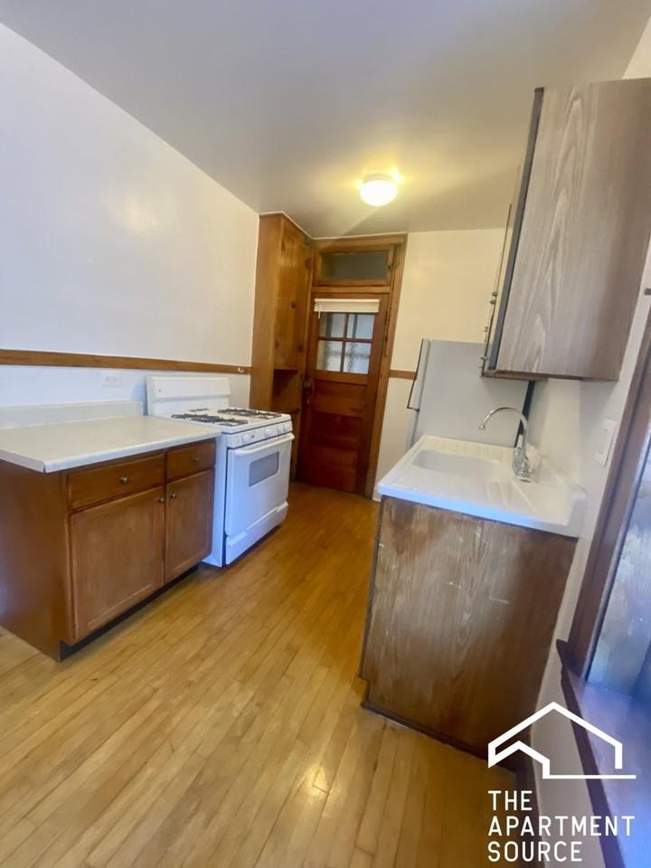 3154 N Linder Ave #1 - Photo 5 of 9