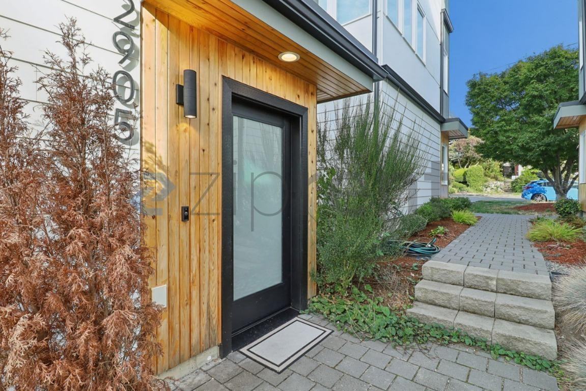 2905 13th Ave S - Photo 4 of 23