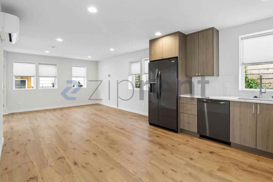 2905 13th Ave S - Photo 6 of 23