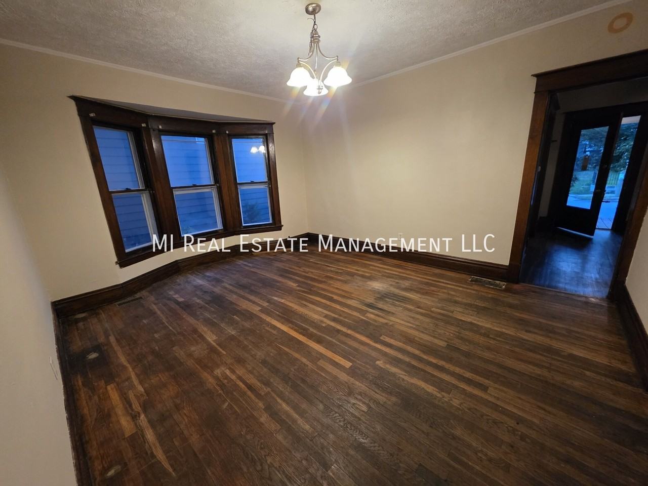 154 Straight Ave Sw - Photo 7 of 16