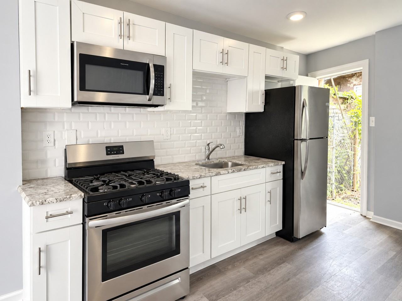 2145 N Percy St - Photo 3 of 8