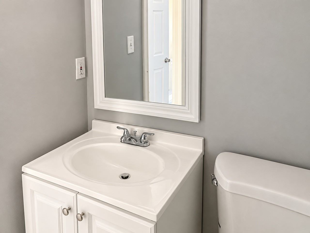 2145 N Percy St - Photo 7 of 8