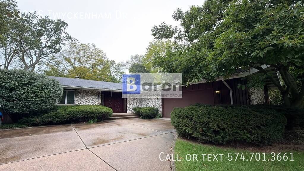 3327 S Twyckenham Dr - Photo 2 of 13