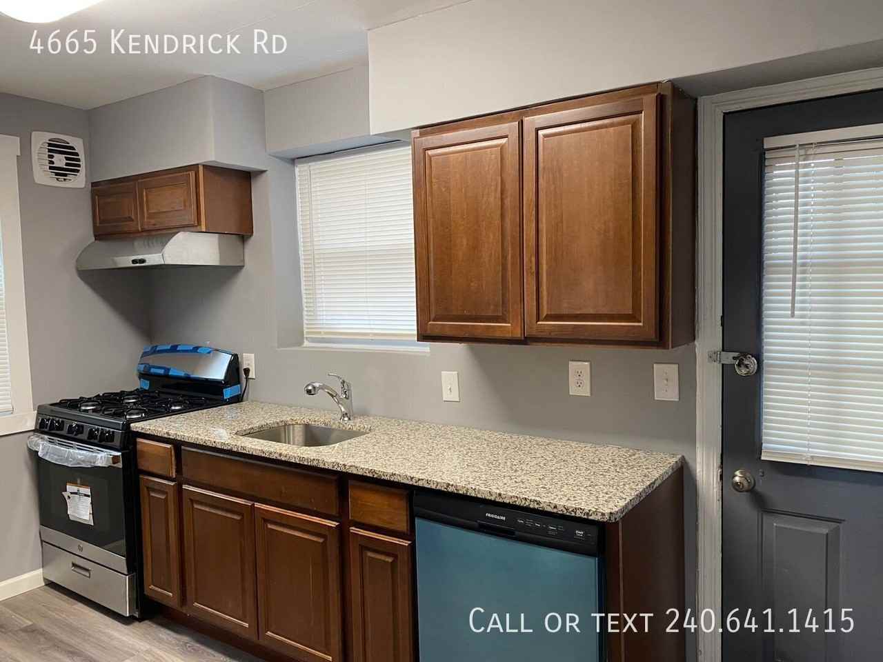 4665 Kendrick Rd - Photo 6 of 16