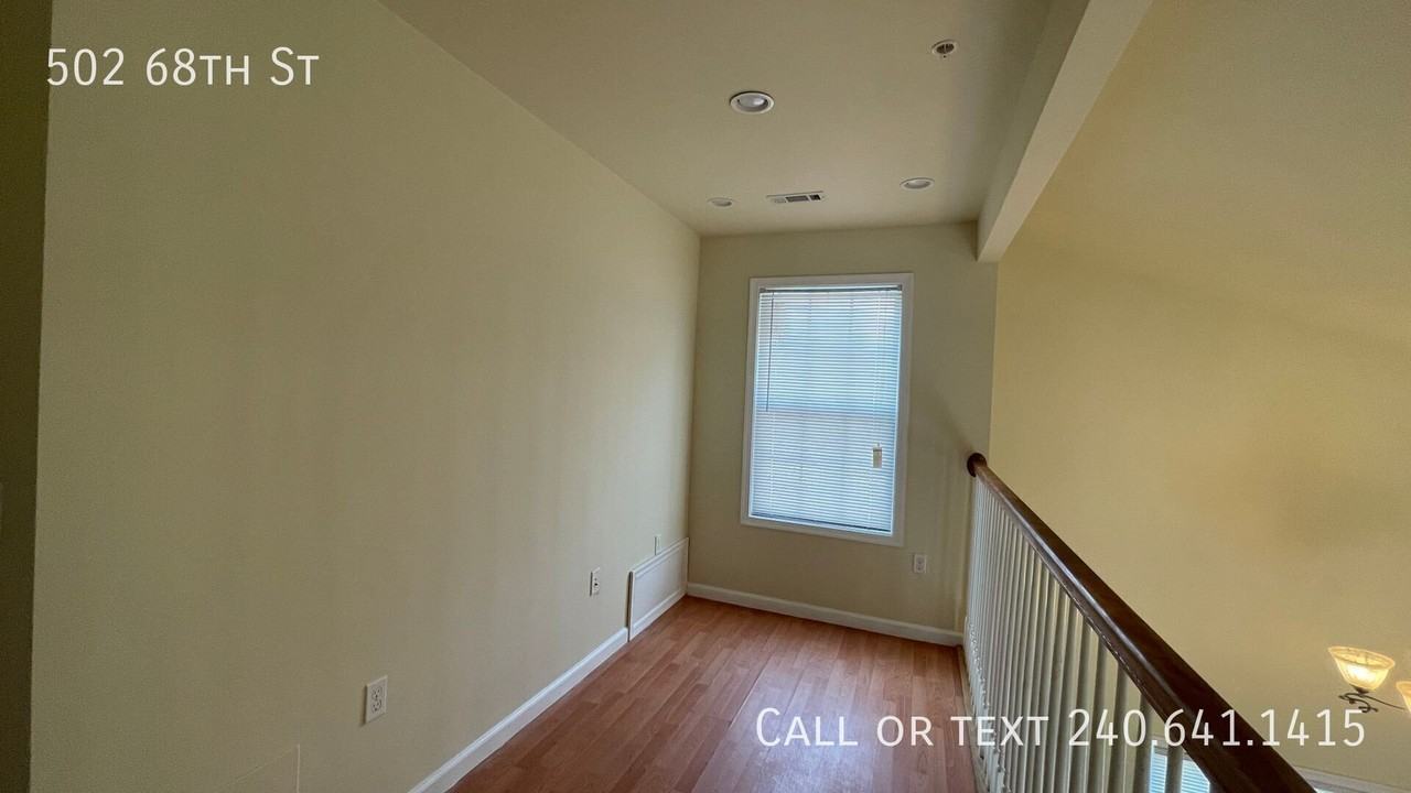 502 68th St - Photo 5 of 14