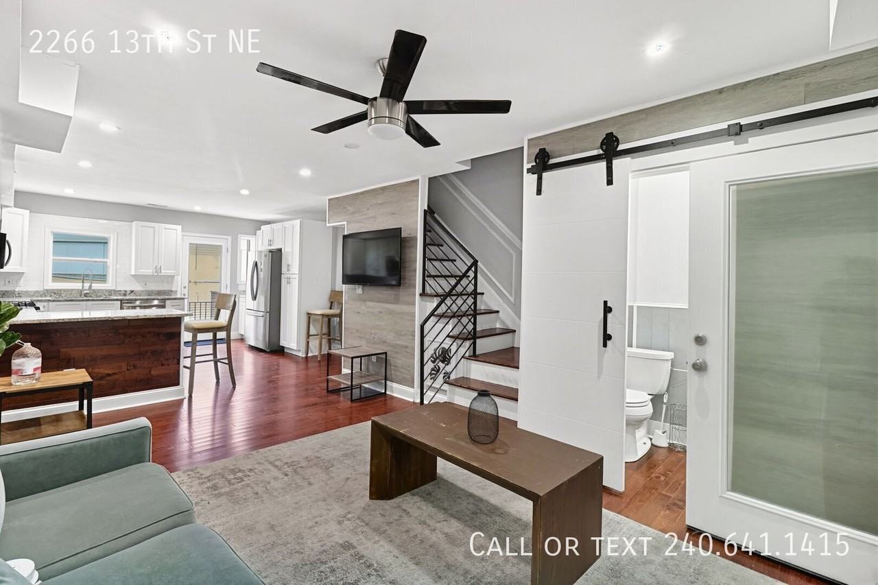 2266 13th St Ne - Photo 3 of 33