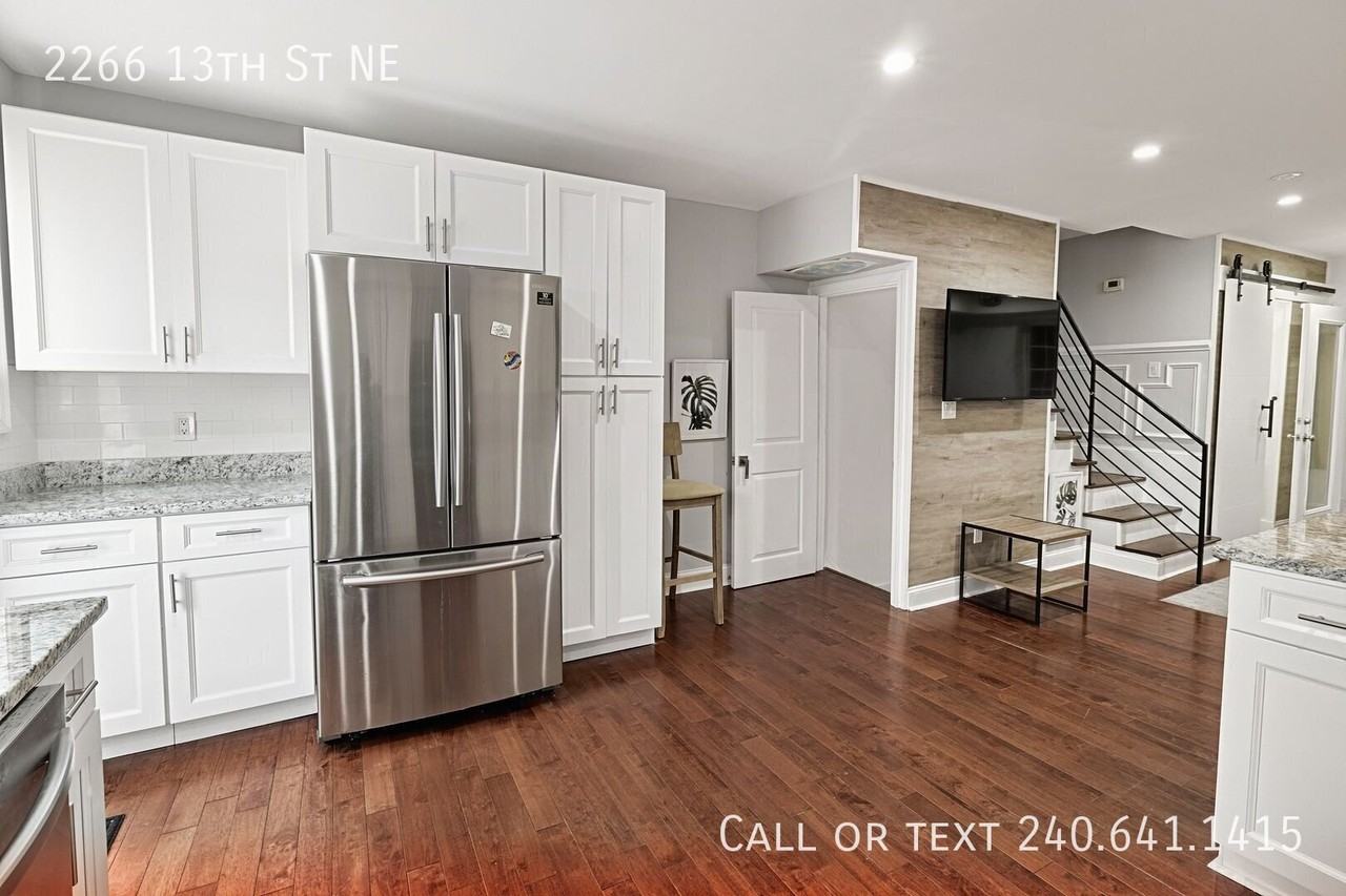 2266 13th St Ne - Photo 6 of 33