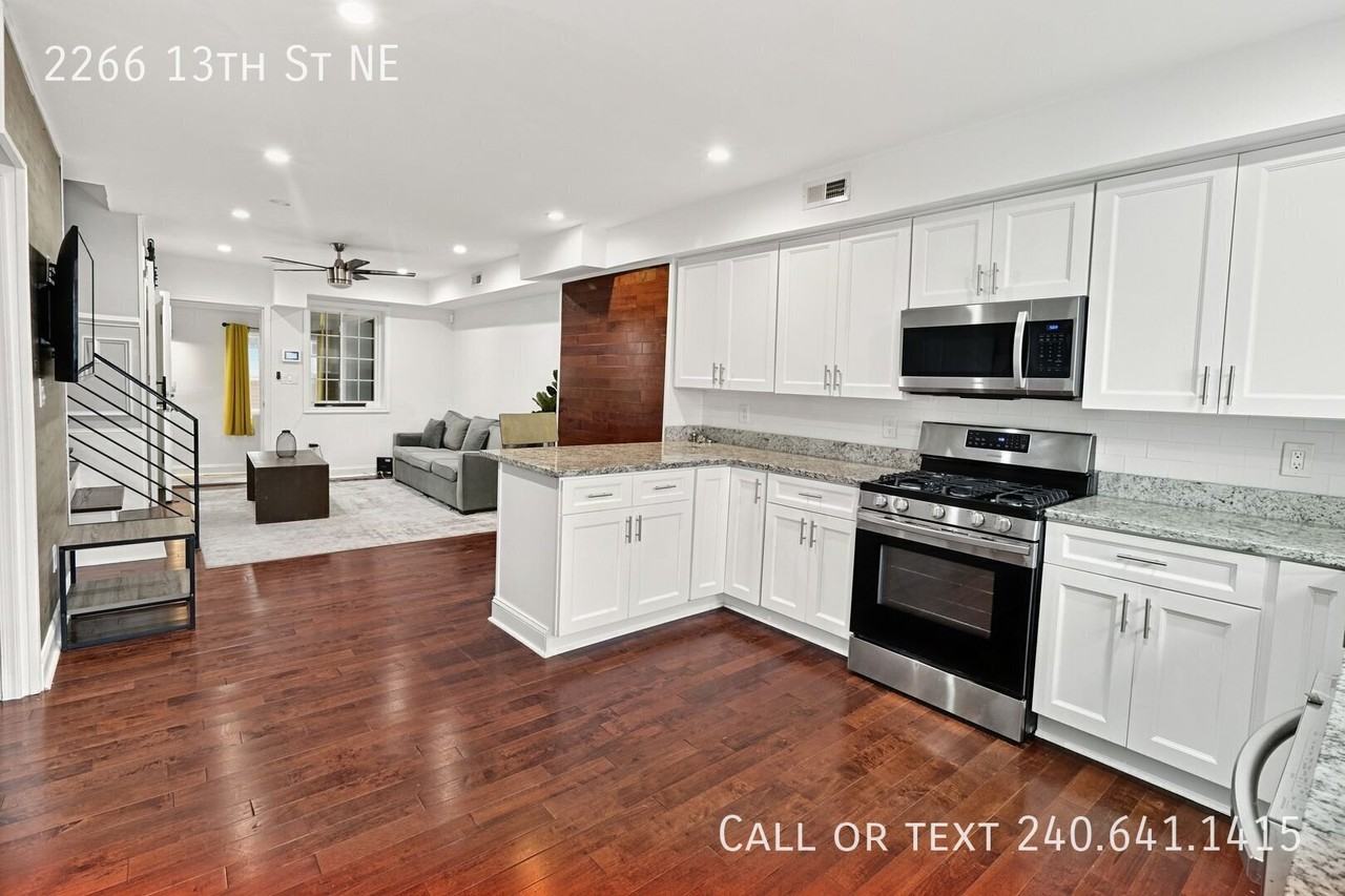 2266 13th St Ne - Photo 7 of 33