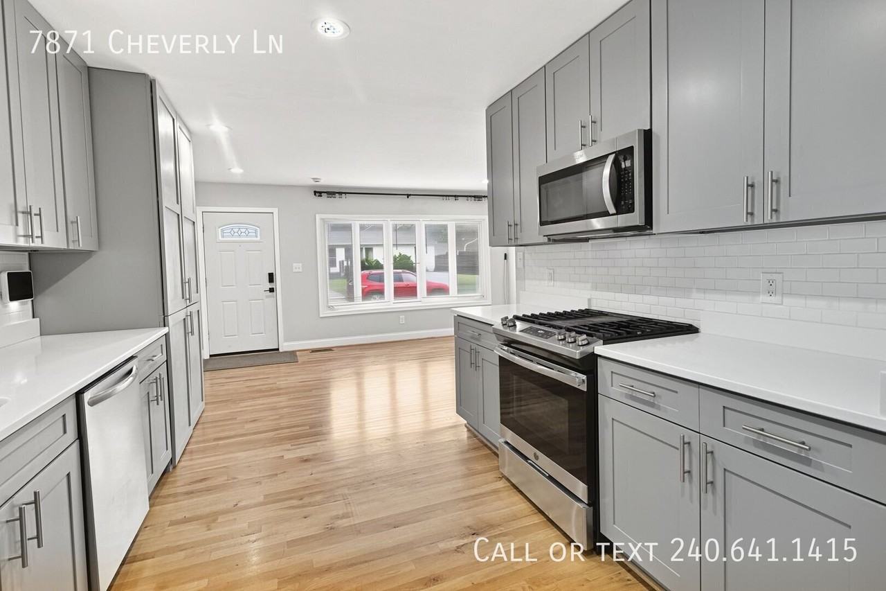 7871 Cheverly Ln - Photo 4 of 38