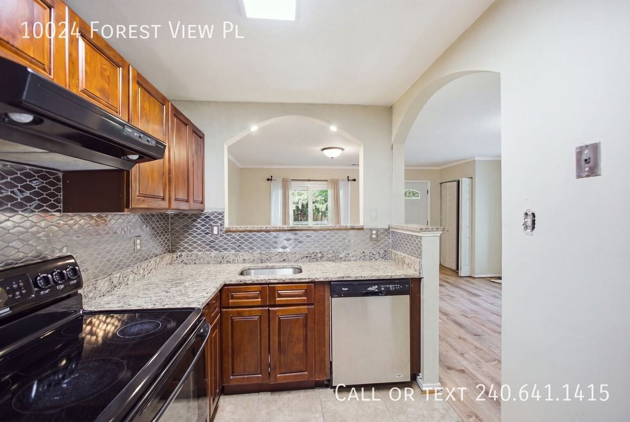 10024 Forest View Pl - Photo 4 of 18