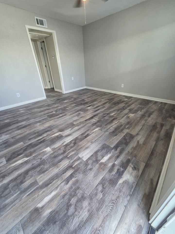 724 Main Street - Photo 7 of 12