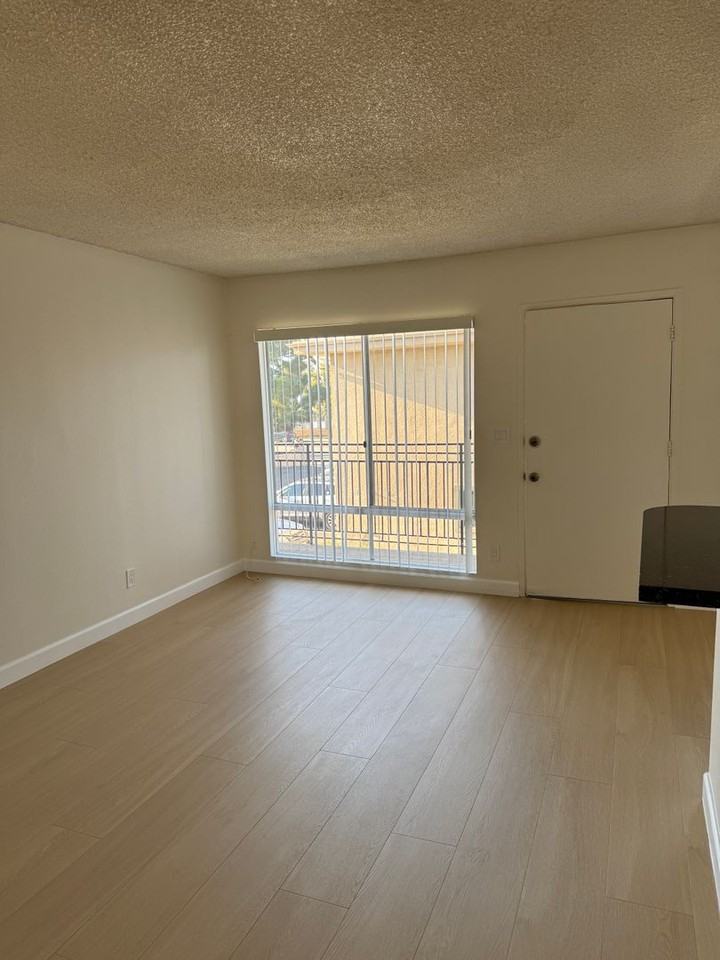 7414 Mesa College Dr #34 - Photo 4 of 18
