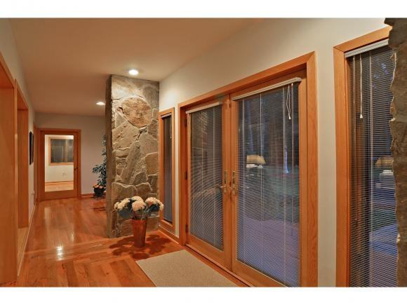 12 New S Dr - Photo 2 of 18