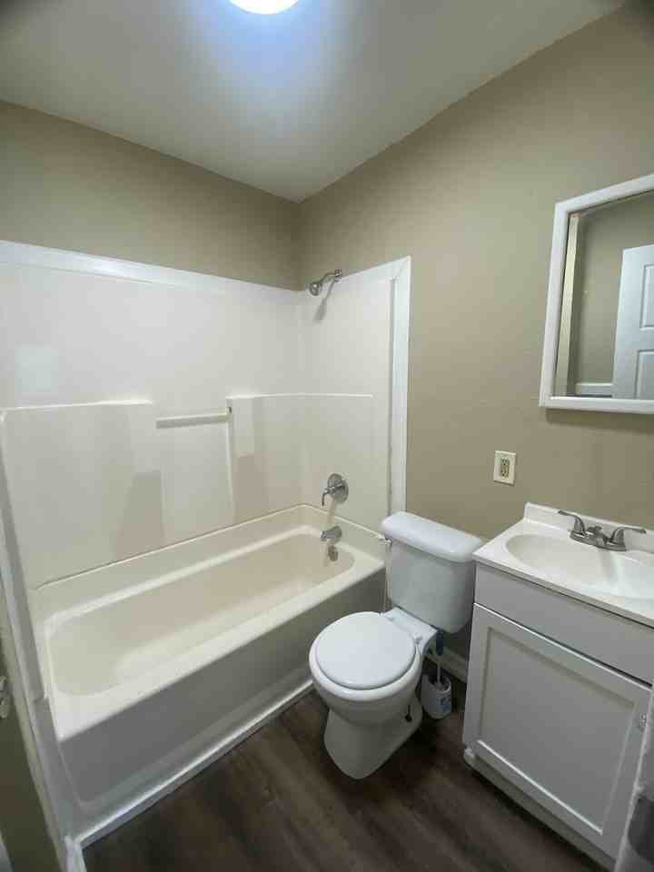 400 N 20th St - Photo 4 of 9