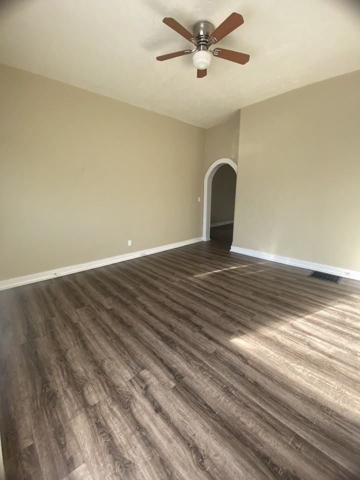 400 N 20th St - Photo 5 of 9