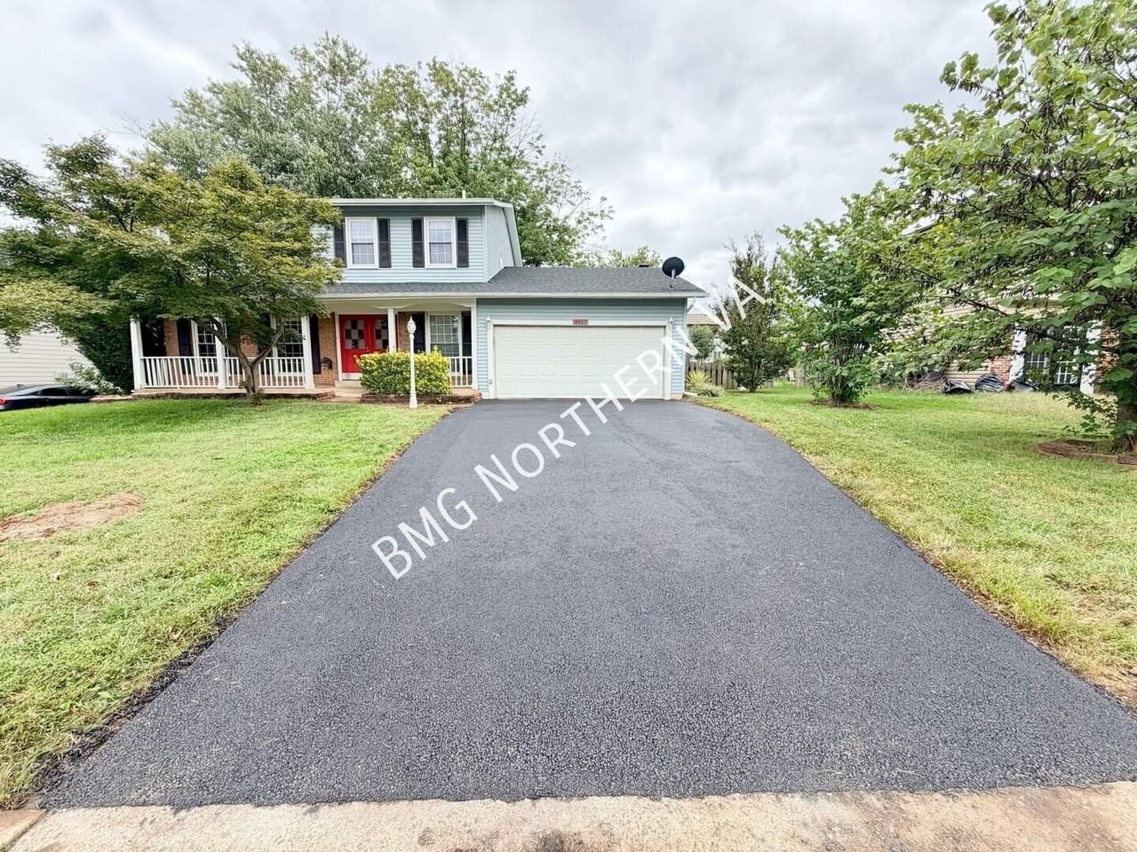 8957 Rolling Rd - Photo 2 of 25