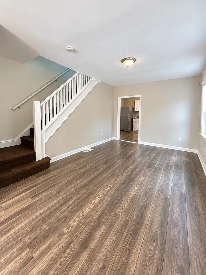 23 E Ingham Ave - Photo 4 of 13
