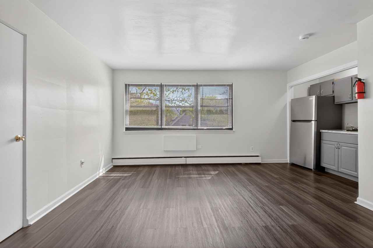 1205 Edgewood Ave #8 - Photo 3 of 10