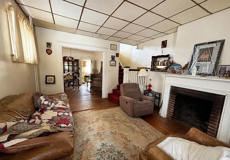 634 Edgewood Ave - Photo 4 of 10
