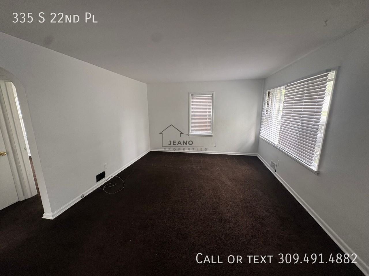 335 S 22nd Pl - Photo 2 of 8