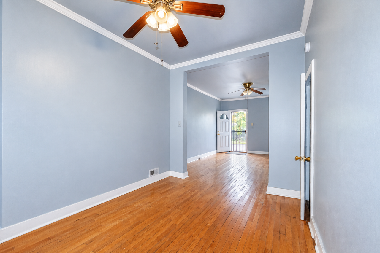 525 W Lafayette Ave - Photo 2 of 26