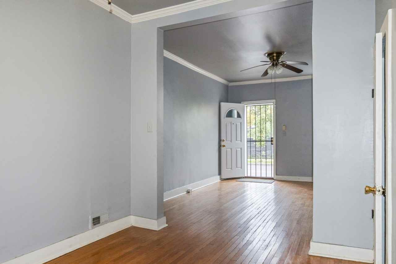525 W Lafayette Ave - Photo 6 of 26