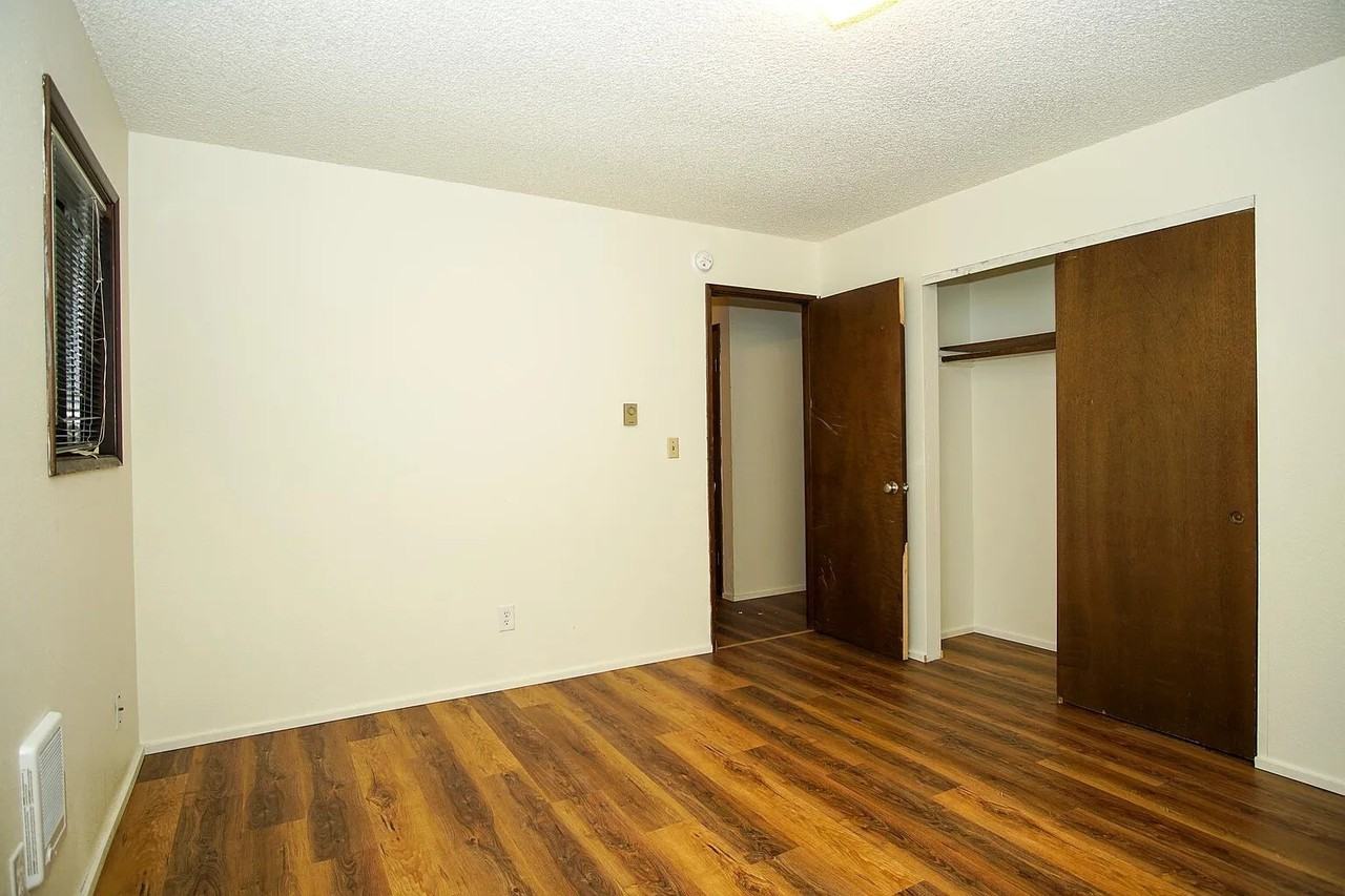 2513 NE Rosa Parks Way - Photo 3 of 9