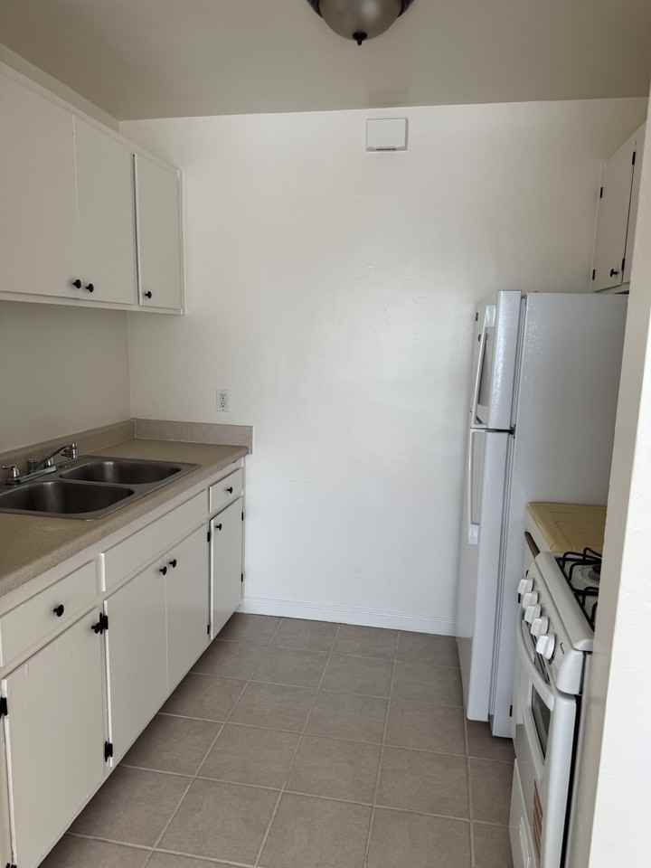 52nd St. - Photo 3 of 10