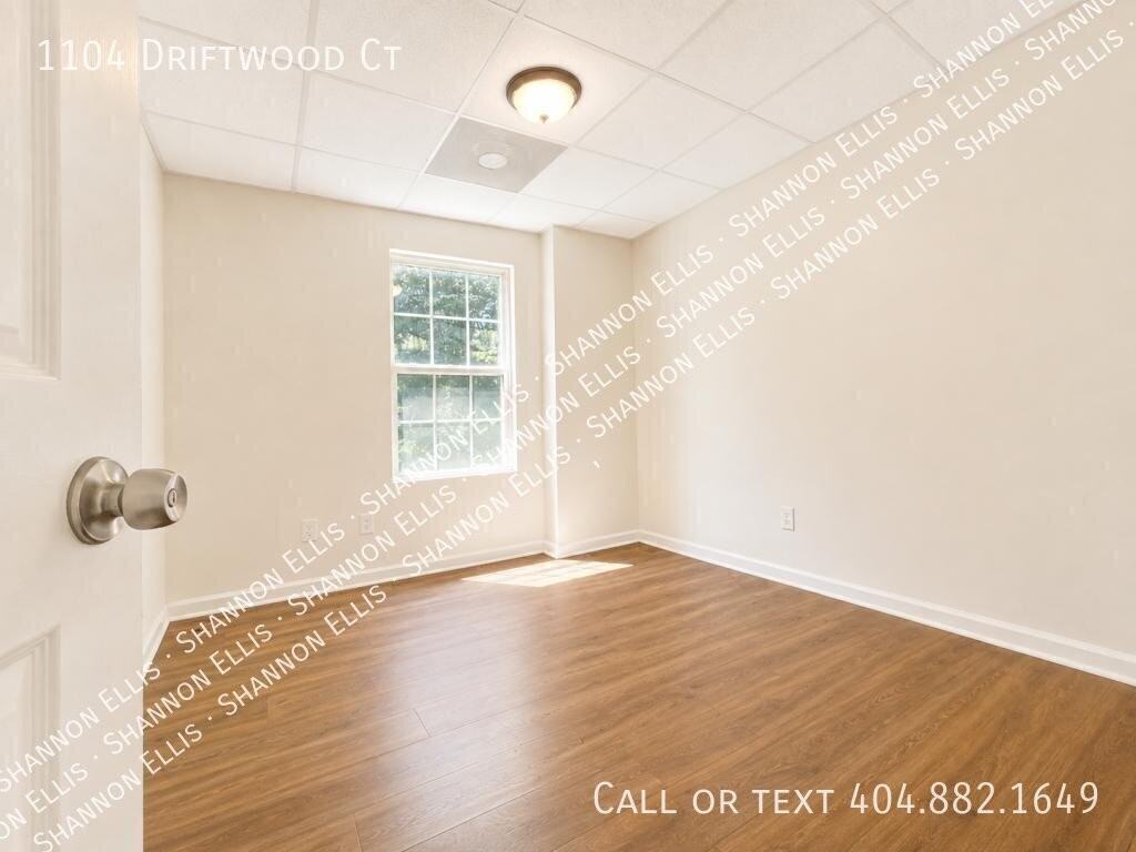 1104 Driftwood Ct - Photo 5 of 25