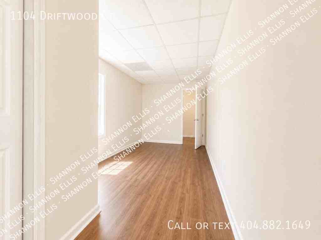 1104 Driftwood Ct - Photo 7 of 25