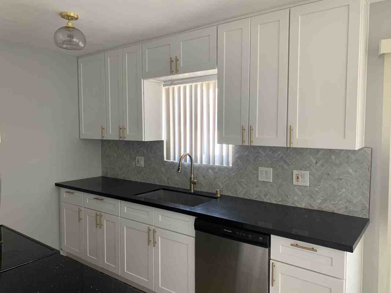 1129 23rd Street - Photo 4 of 40