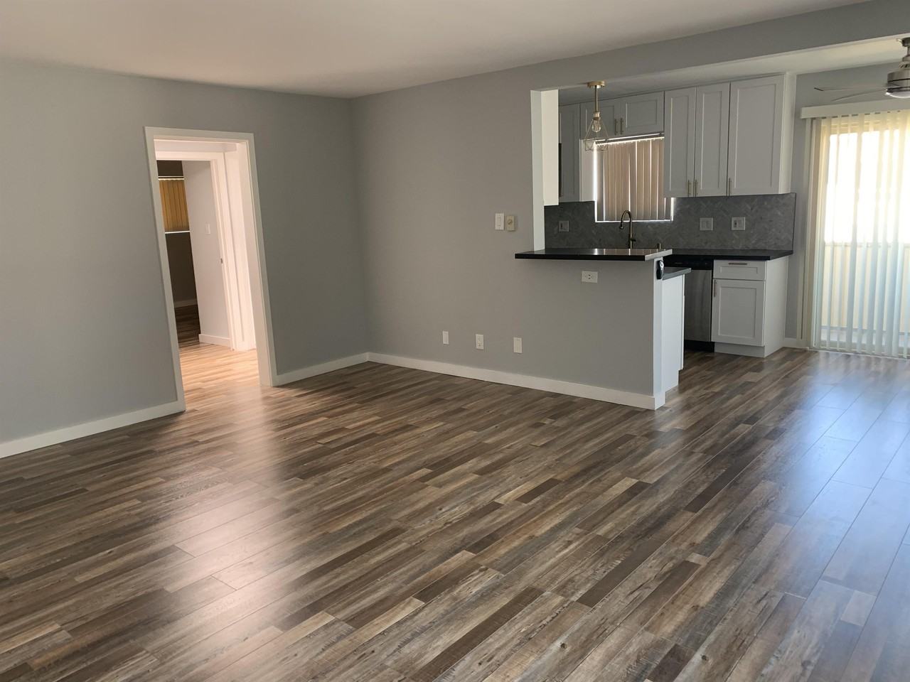 1129 23rd Street - Photo 6 of 40