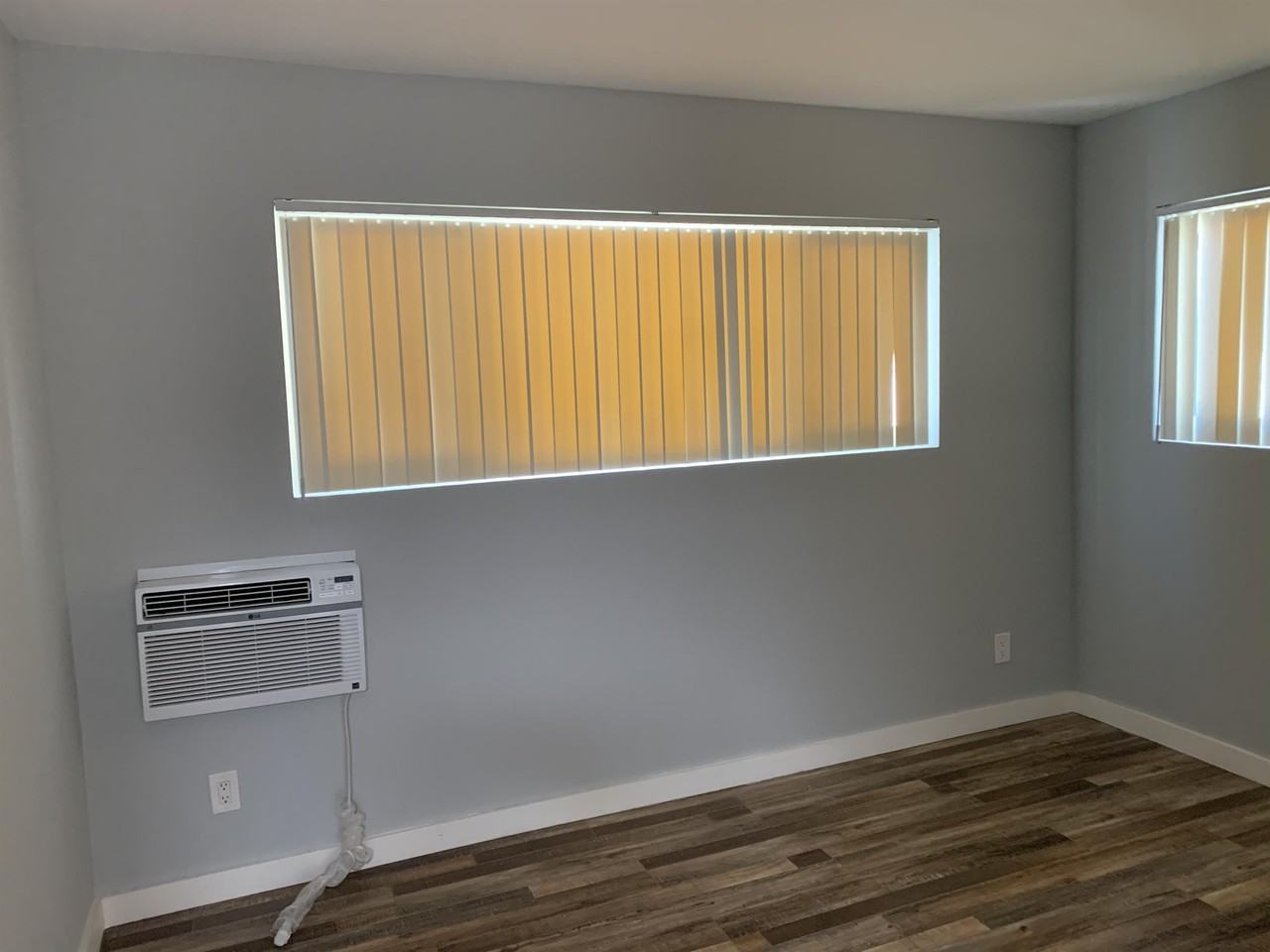 1129 23rd Street - Photo 7 of 40