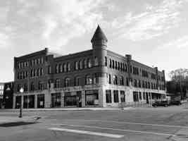 featured image of 425 Valley St