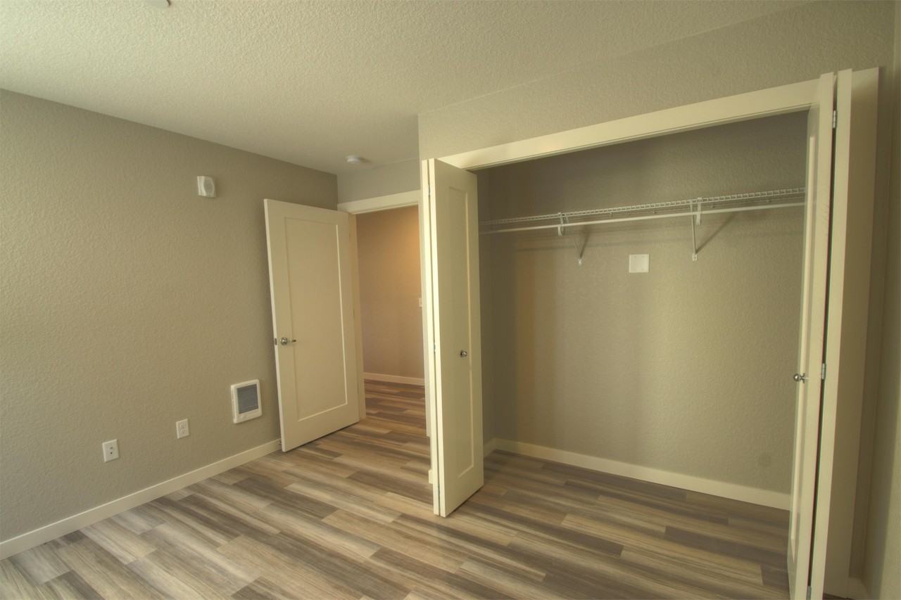 830 Crestmont Way - Photo 4 of 16