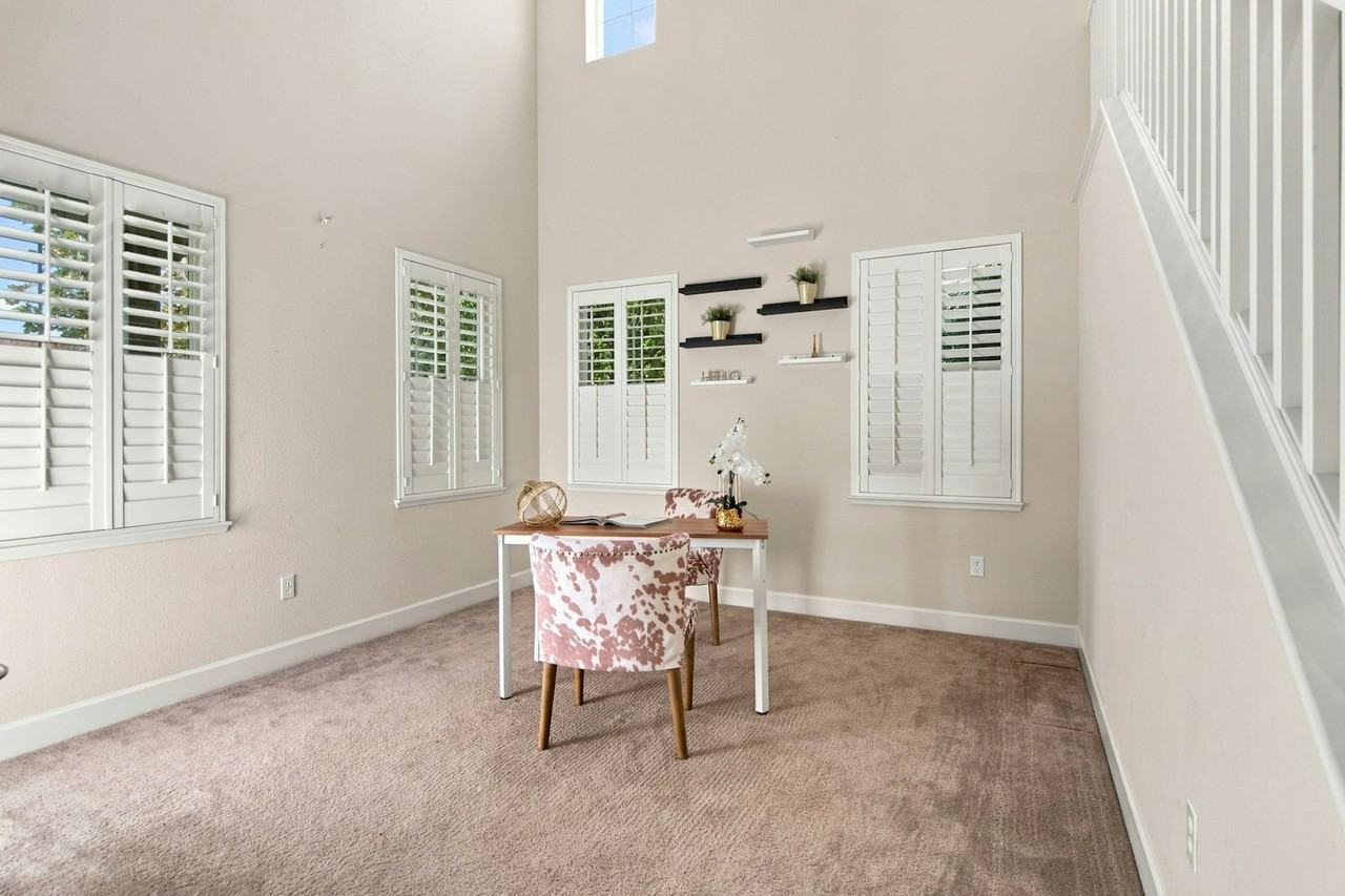 668 West Gravino Drive - Photo 5 of 32