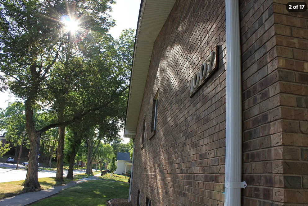 1007 8th Street - Photo 2 of 15