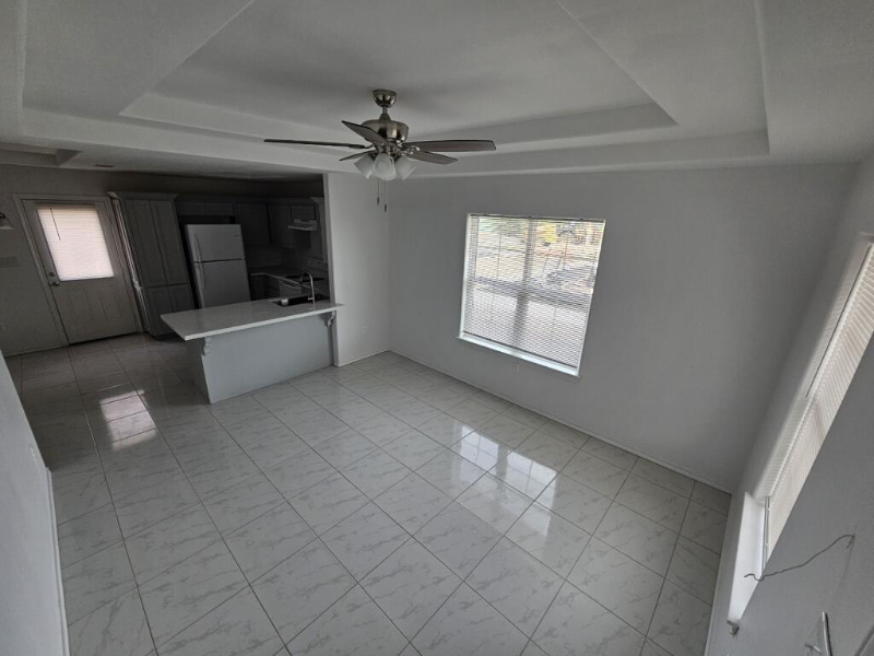 700 N Veterans Blvd #30 - Photo 7 of 28