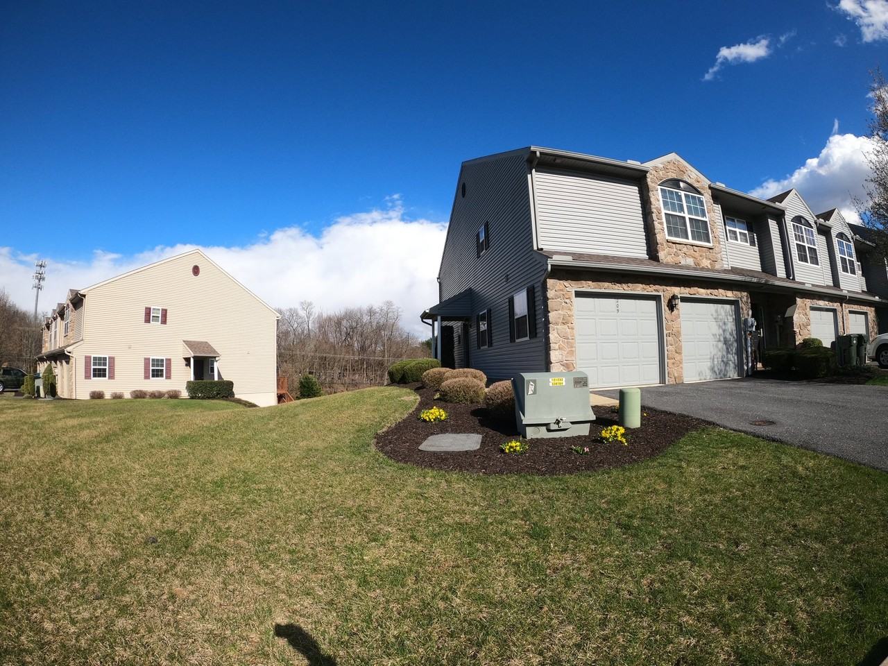 209 Wooley Hollow Ct - Photo 3 of 50