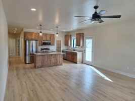 featured image of 708 S Walnut St #2