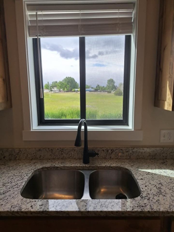 708 S Walnut St #2 - Photo 3 of 17