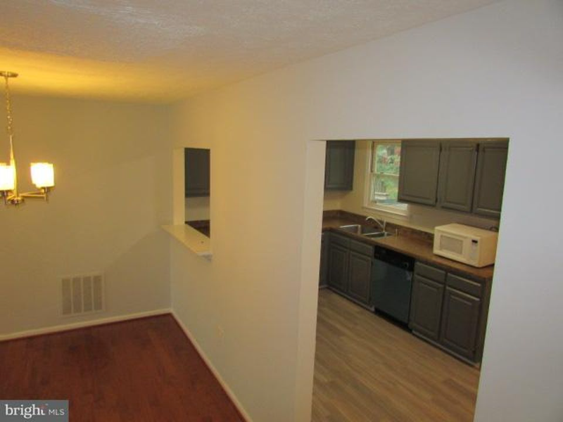 7242 Morrison Dr - Photo 6 of 8