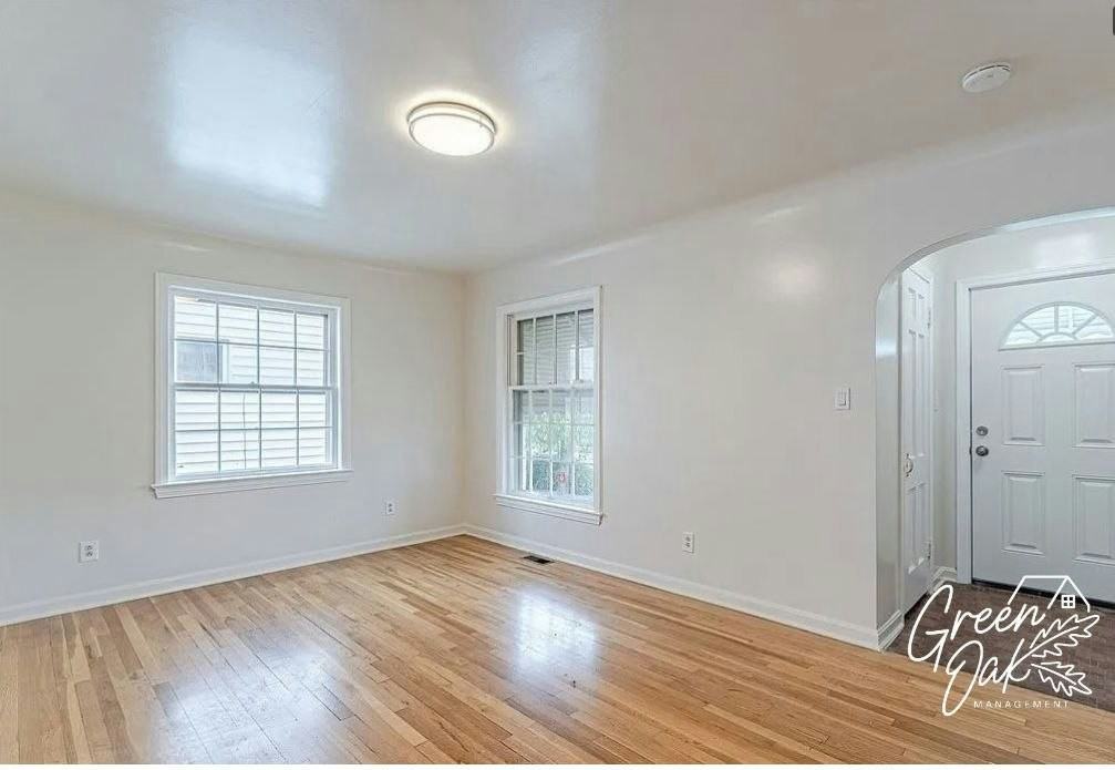 10800 Vernon Avenue - Photo 5 of 11