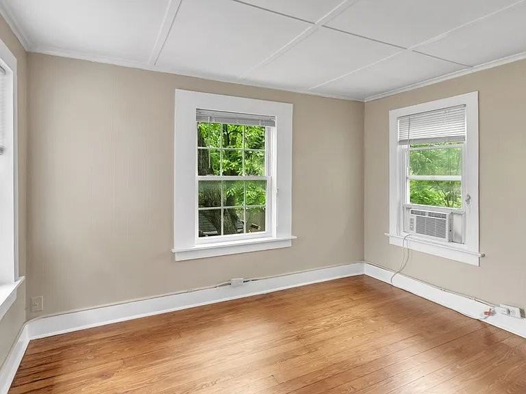 1138 S Zunis Ave #3 - Photo 6 of 9